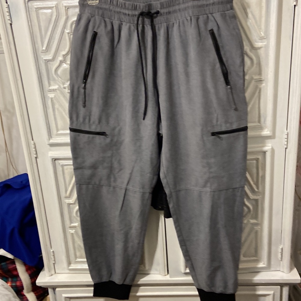 🤍 Faux suede cargo joggers